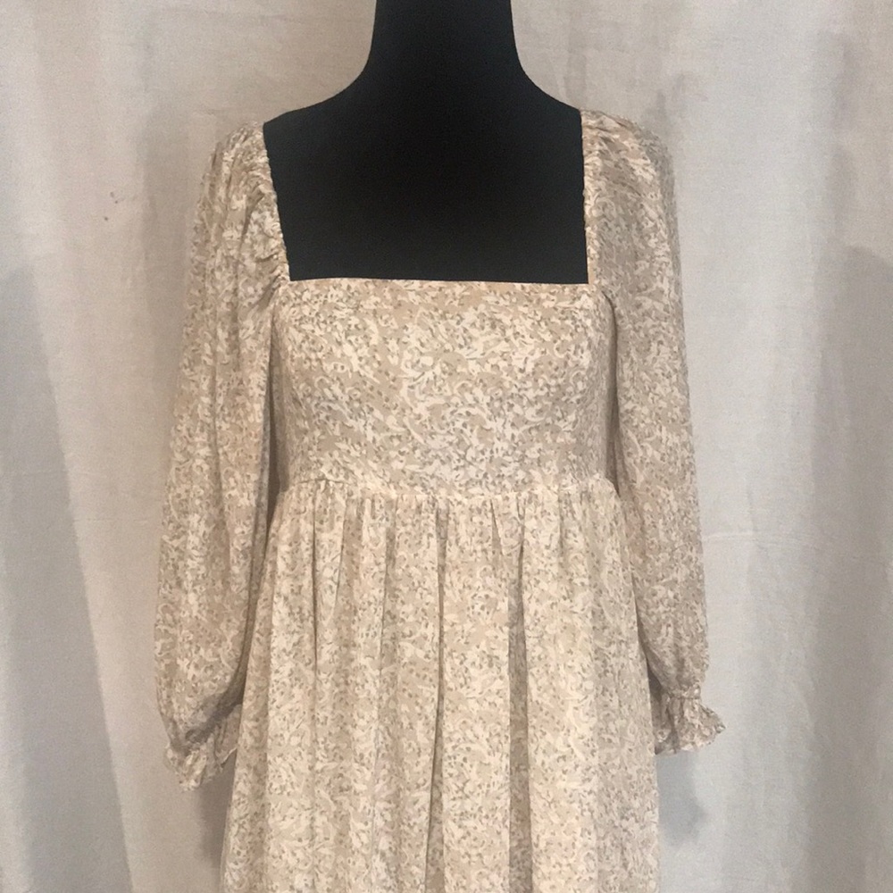 Maternity Maxi Dress with Puff Sleeves - Cream Floral - Picture 9 of 14